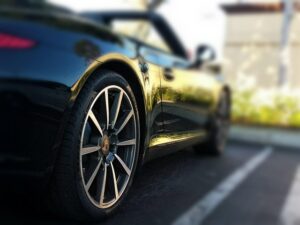 Sanft, aber gründlich: Schonende Pflege für Lack, Glas und Felgen